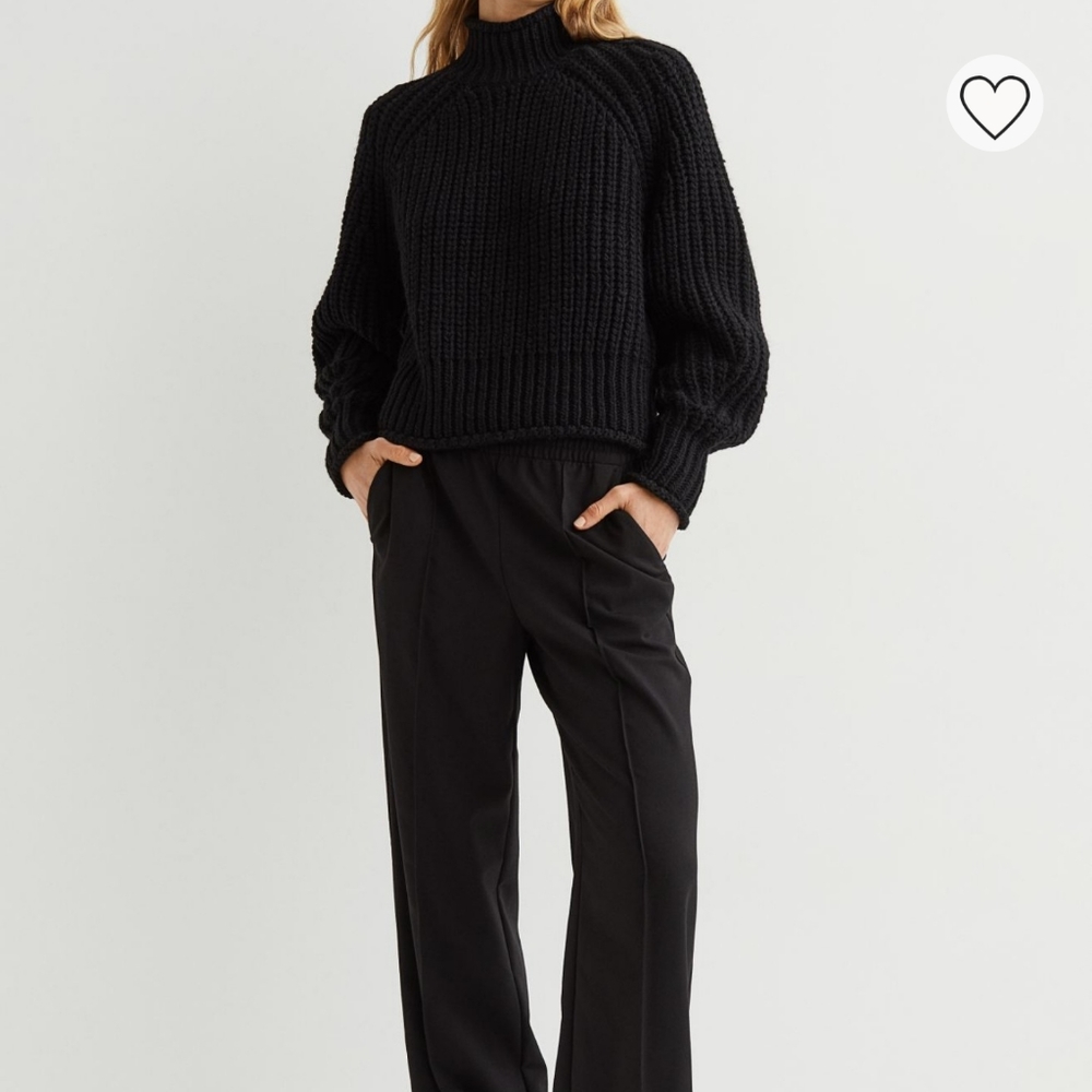 H&M black knit crop pullover mock turtleneck sweater